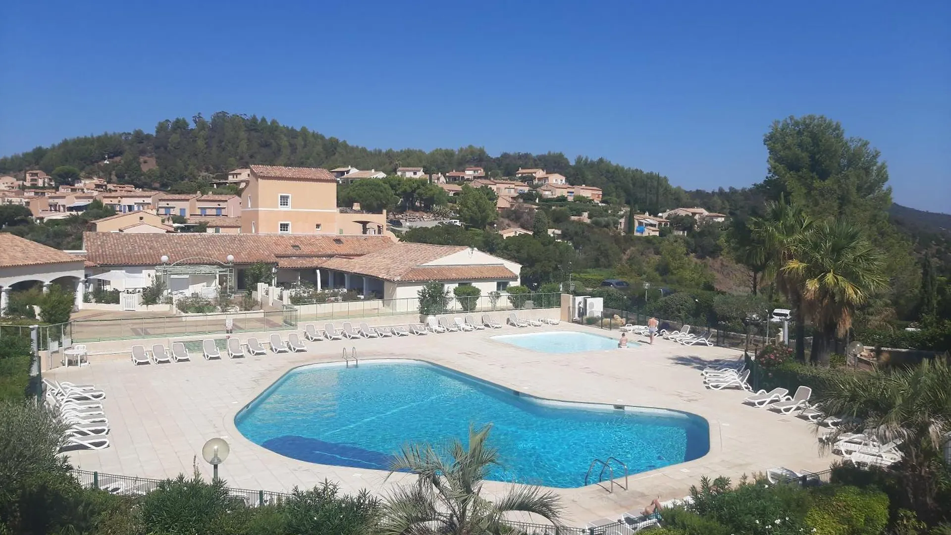 הקונטקטים של Appartement 4 Pers. 1 Chambre Avec Piscine